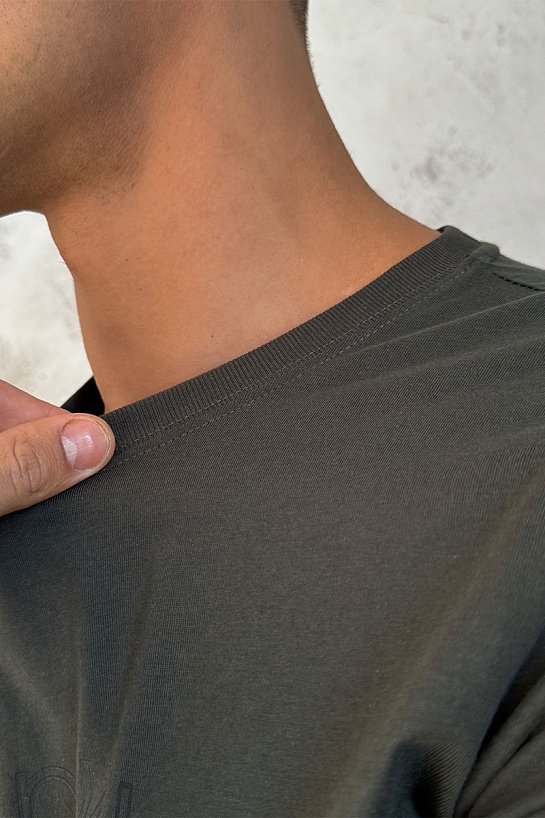 Брендовая мужская футболка Calvin Klein тёмно-зелёного цвета