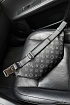 Кожаная сумка на пояс Louis Vuitton Discovery Monogram Eclipse 37x17x10 см