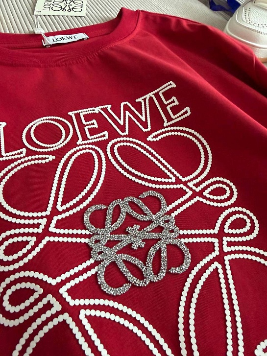 Женская красная футболка Loewe premium