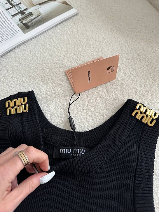 Женская майка MIU MIU чёрного цвета