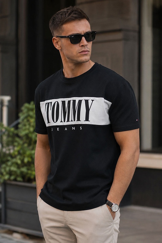 Мужская футболка Tommy Hilfiger чёрного цвета