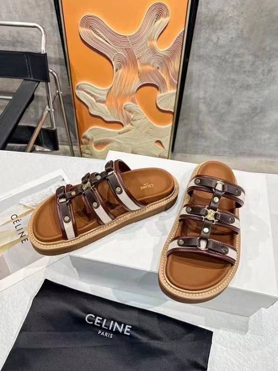 Женские кожаные шлёпанцы Celine