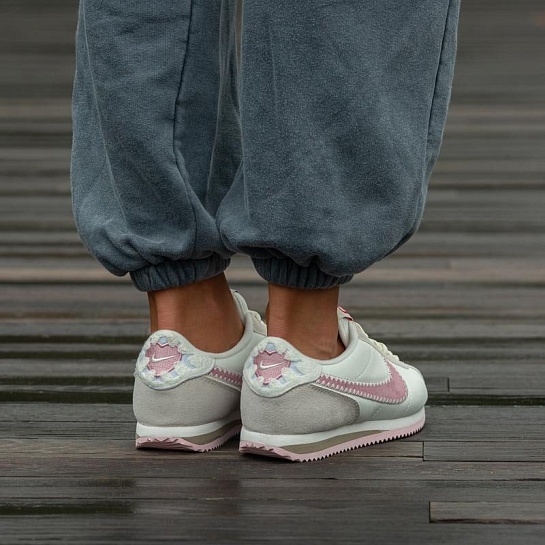 Кроссовки Nike Cortez Vintage "Valentine's Day"