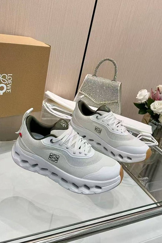 Женские кроссовки On x Loewe Cloudtilt 2.0 premium