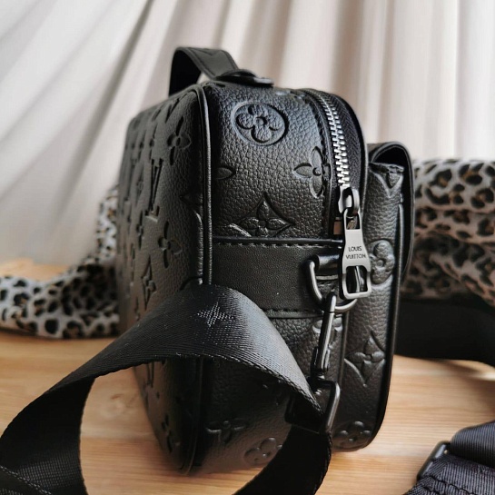 Кожаная сумка Louis Vuitton S Lock Messenger Tasche 24x17x8 см