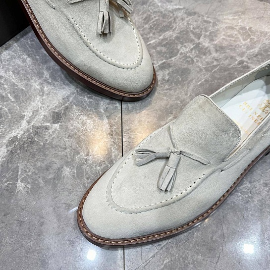 Замшевые лоферы Brunello Cucinelli tassels - Light Grey