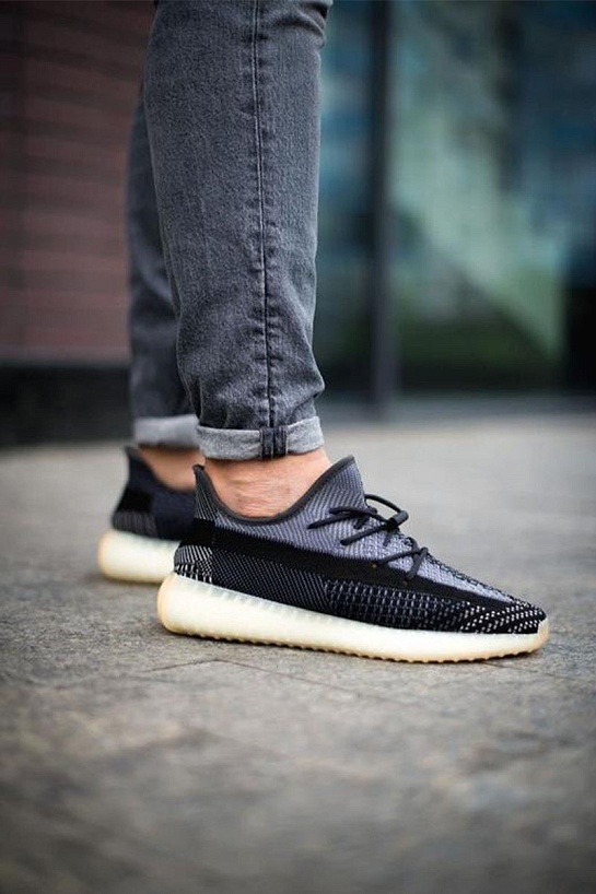 Кроссовки Adidas Yeezy Boost 350 V2 "Carbon" Premium
