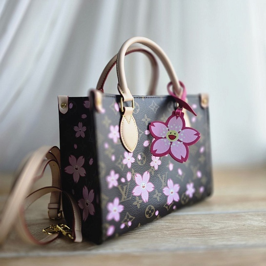 Кожаная сумка Louis Vuitton x Takashi Murakami OnThe Go 24x20 см