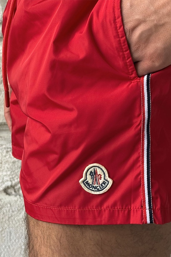 Мужские красные шорты Moncler logo-patch