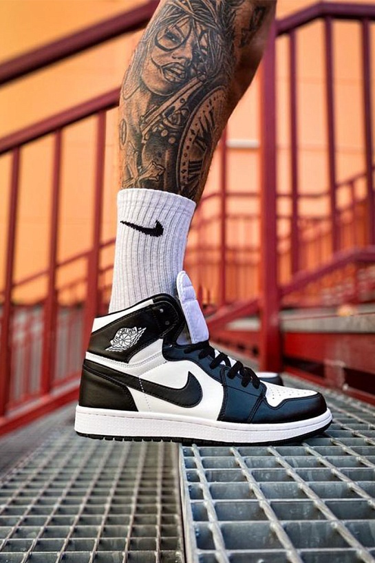 Кроссовки Nike Air Jordan 1 Retro High - Black / White