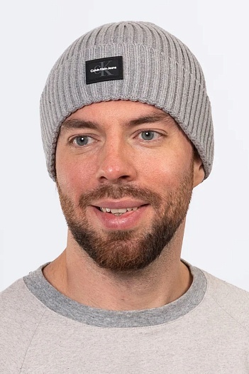Шапка Calvin Klein logo-badge - Grey   