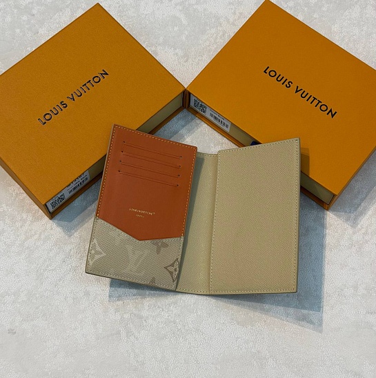 Кожаная обложка для паспорта Louis Vuitton Sand Beige premium 14x10x2.5 см