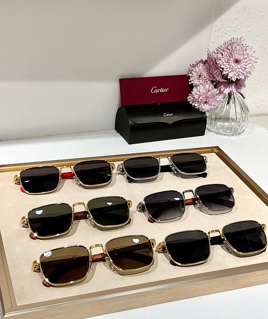 Солнцезащитные очки Cartier