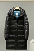 Удлинённый мужской пуховик чёрного цвета Moncler logo-patch