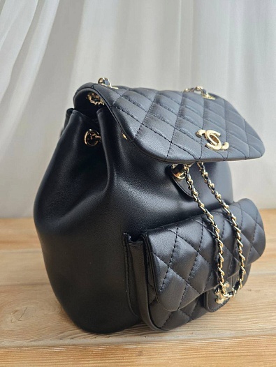 Кожаный рюкзак Chanel 23x23 см   