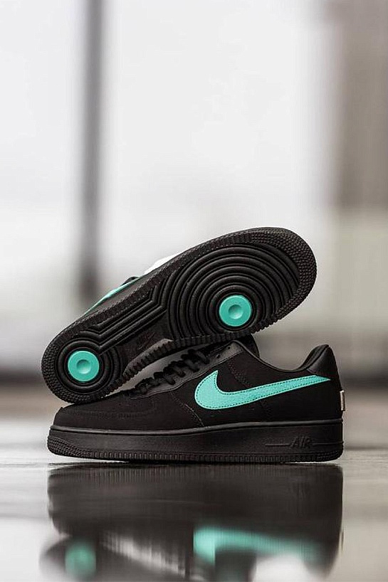 Кроссовки Tiffany & Co. x Nike Air Force 1 Low