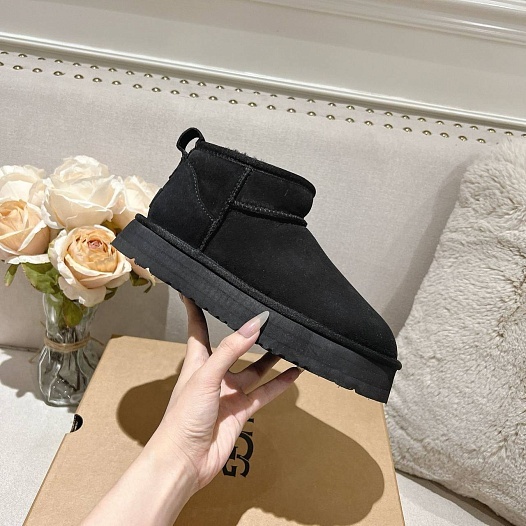 Женские ботинки UGG Classic Ultra Mini Platform - Black   