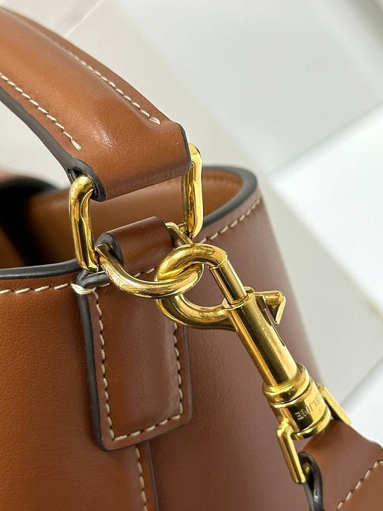 Женская кожаная сумка Celine Triomphe Louise Premium 23.5x24x16 см - Brown