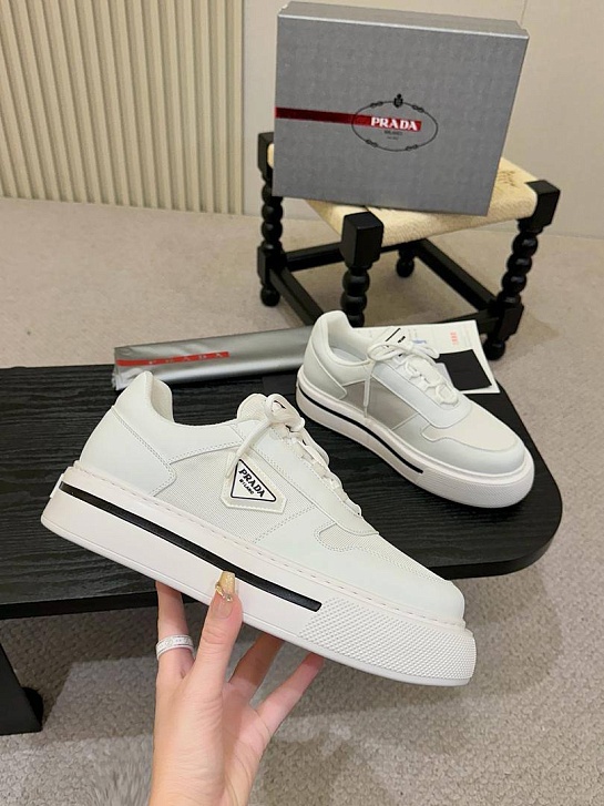 Комбинированные кроссовки Prada logo-plaque - White