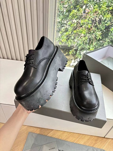 Женские кожаные ботинки Balenciaga Strike Platform Derby premium   