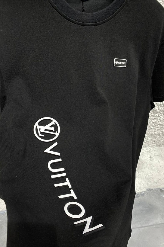 Брендовая оверсайз футболка Louis Vuitton чёрного цвета