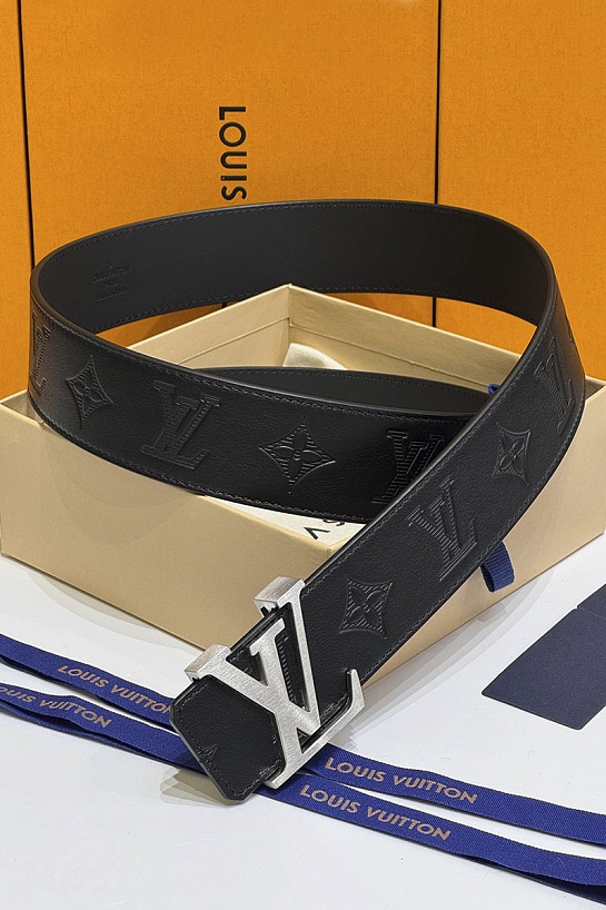 Кожаный ремень Louis Vuitton Initiales premium