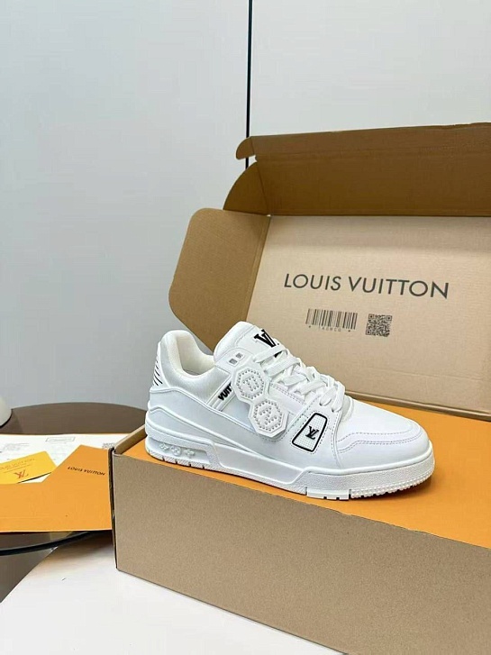 Женские кожаные кроссовки Louis Vuitton Trainer premium - White