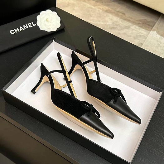 Женские кожаные туфли на каблуке Chanel premium   