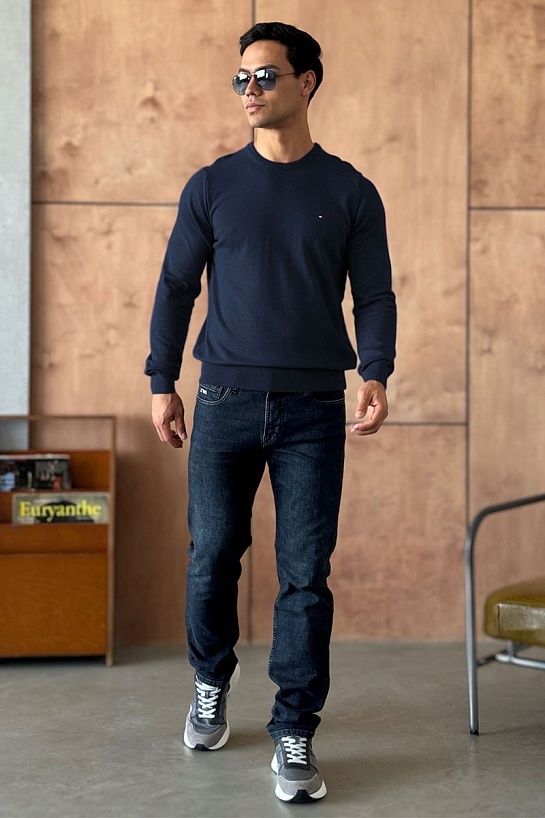 Мужская кофта Tommy Hilfiger тёмно-синего цвета logo-embroidered