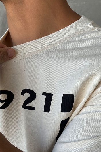 Оверсайз футболка Gucci 1921 logo - Beige   