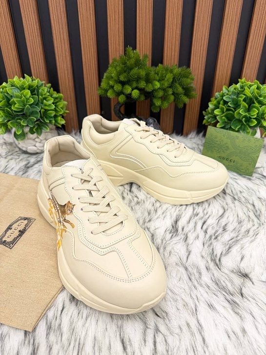 Кожаные кроссовки Gucci Rhyton "Tiger" - Beige