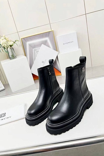 Женские кожаные ботинки Givenchy чёрного цвета   