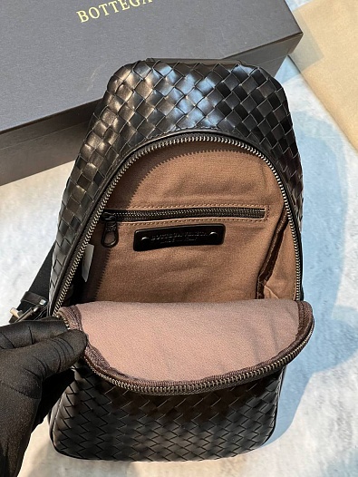 Кожаная сумка Bottega Veneta Sling Premium 31x8x7 см   