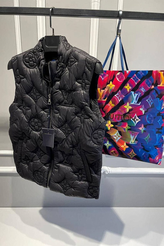 Брендовый мужской жилет Louis Vuitton чёрного цвета