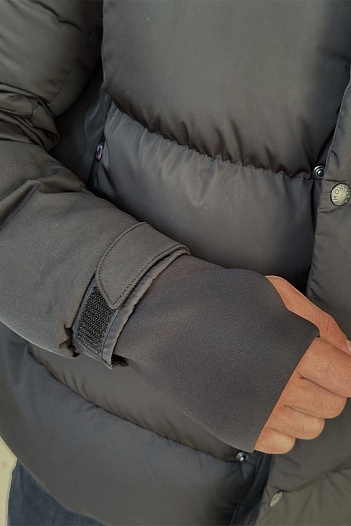 Мужская утеплённая куртка Moncler чёрного цвета   