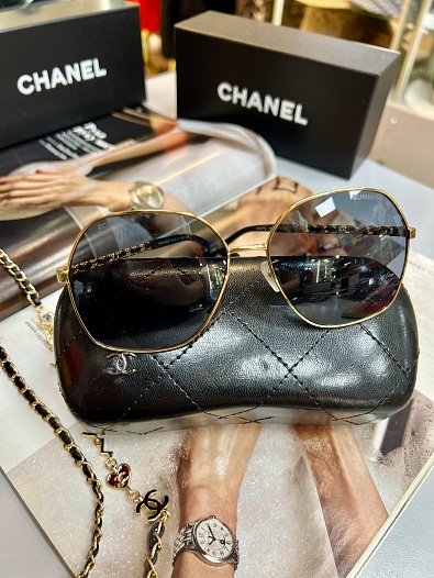 Женские солнцезащитные очки Chanel   