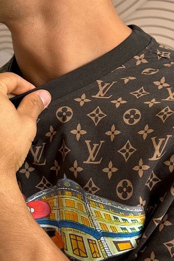 Коричневая оверсайз футболка Louis Vuitton Monogram All-over   