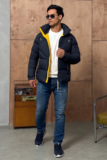 Мужской тёмно-синий пуховик Moncler Katmai   