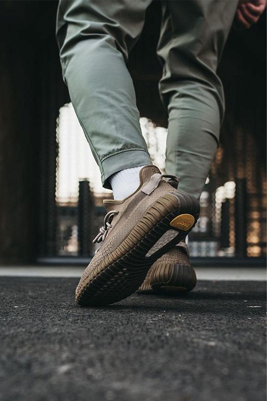 Кроссовки Adidas Yeezy Boost 350 V2 “Earth”