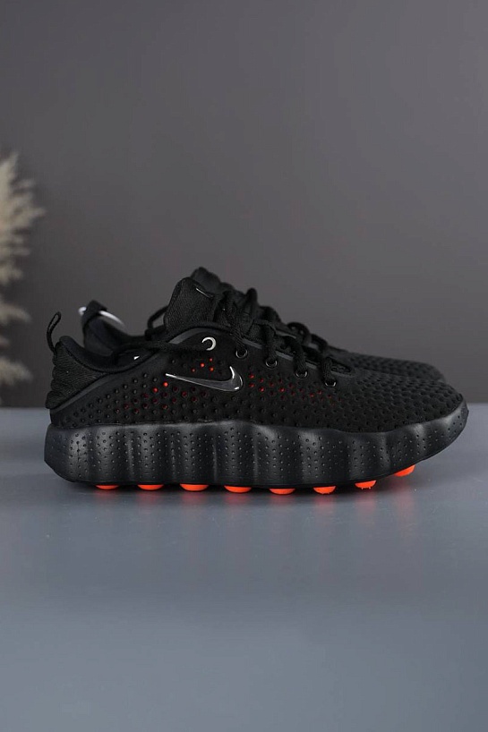 Кроссовки Nike Mind 002