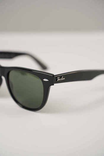 Солнцезащитные очки Ray-Ban Wayfarer   