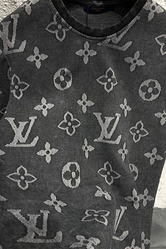 Чёрная оверсайз футболка Louis Vuitton Monogram