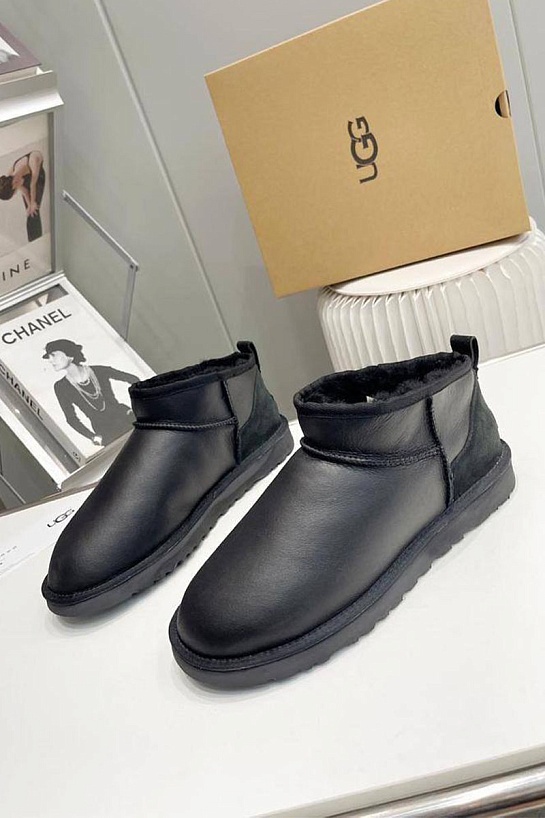 Мужские чёрные ботинки UGG Classic