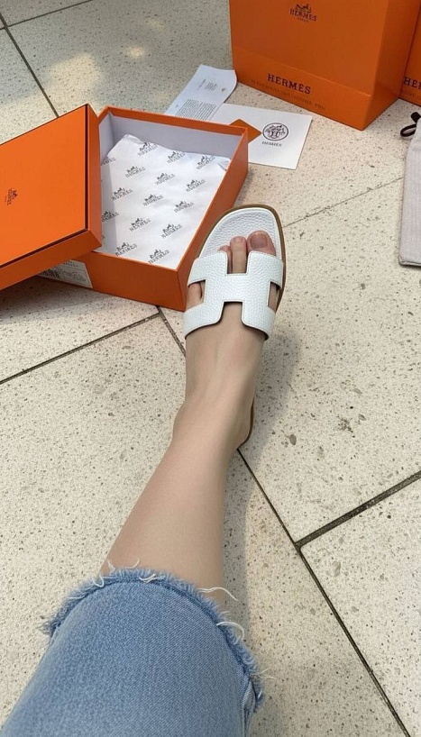 Женские кожаные шлёпанцы Hermes Oran