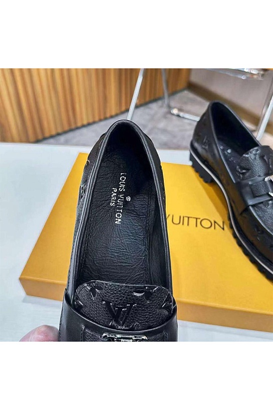 Кожаные ботинки чёрного цвета Louis Vuitton Monogram