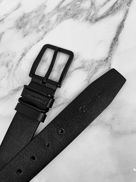 Мужской кожаный ремень Calvin Klein чёрного цвета