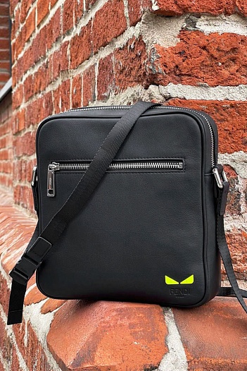 Кожаная сумка Fendi "Monster Eyes" 22x24x6 см   