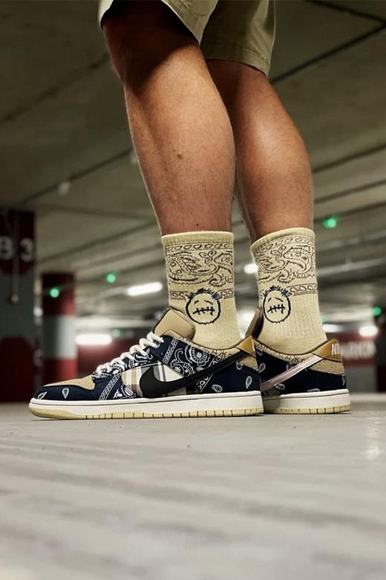 Кроссовки Nike SB Dunk Low x Travis Scott "Cactus Jack"