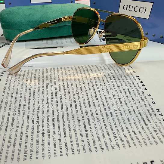 Солнцезащитные очки Gucci GG Monogram