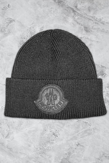 Мужская шапка серого цвета Moncler logo-patch   